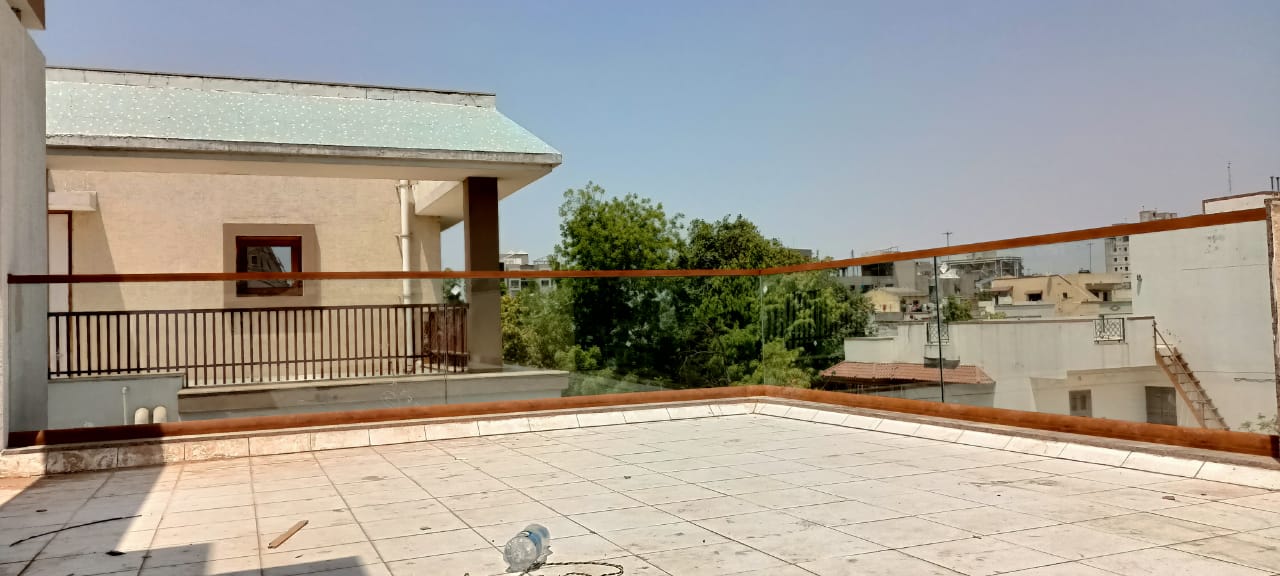 Aluminium Glass Reling Work