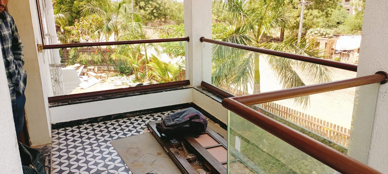 Aluminium Glass Reling Work