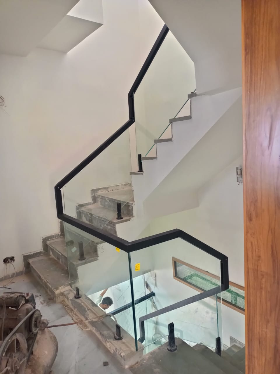 Aluminium Glass Reling Work