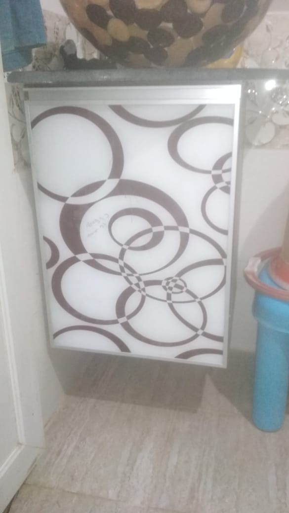 Glass Design & Backpainted Glass Work