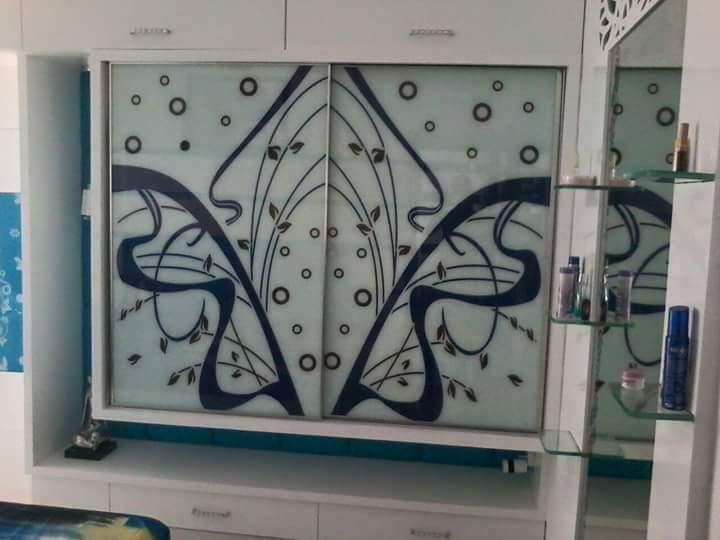 Glass Design & Backpainted Glass Work